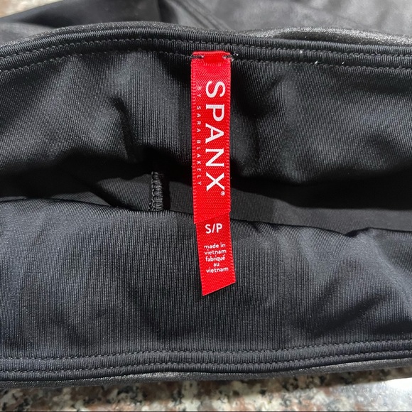 Spanx Leggings Bundle - Picture 5 of 15